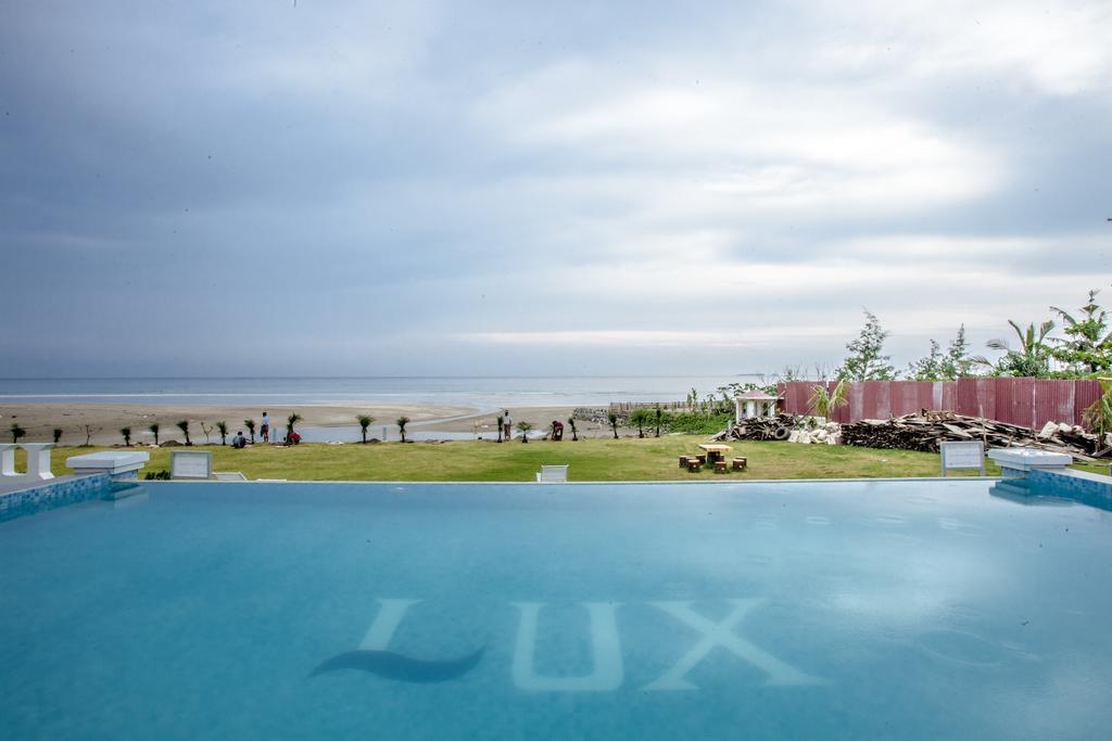 Hotel Lux Ngwesaung Bagian luar foto