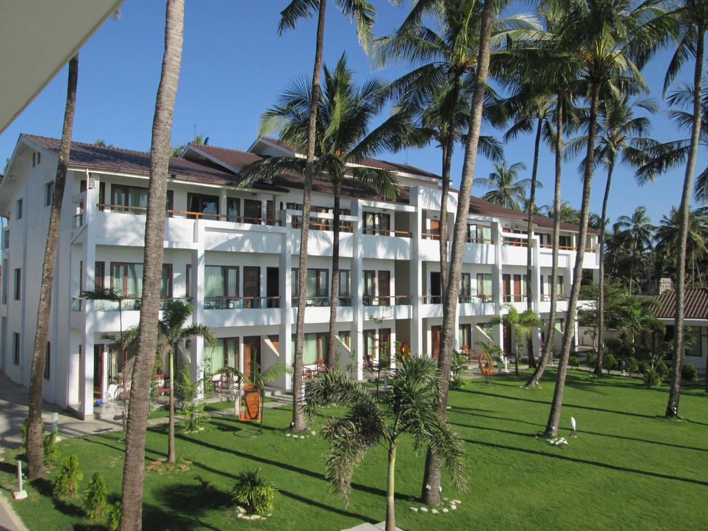 Hotel Lux Ngwesaung Bagian luar foto