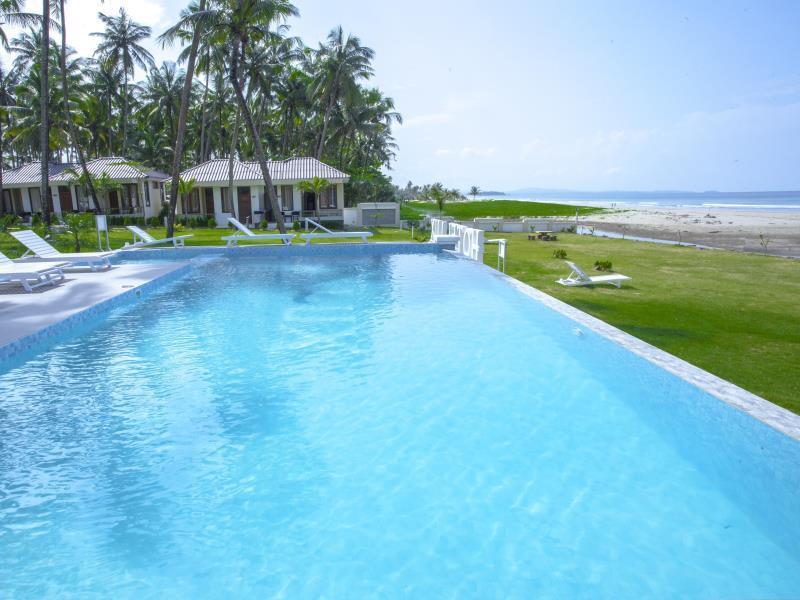 Hotel Lux Ngwesaung Bagian luar foto