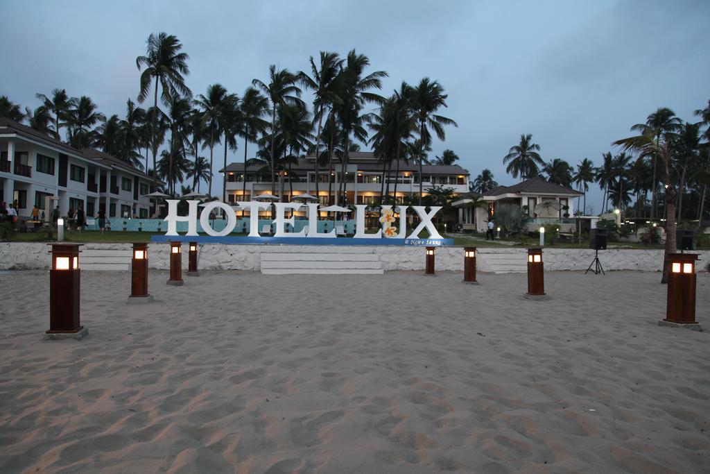 Hotel Lux Ngwesaung Bagian luar foto