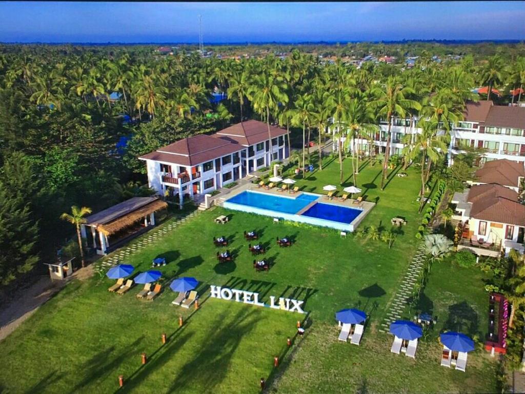 Hotel Lux Ngwesaung Bagian luar foto
